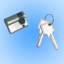 溫州市雅登鎖業(yè) 專(zhuān)業(yè)制造與銷(xiāo)售鎖具、五金制品及鋼材